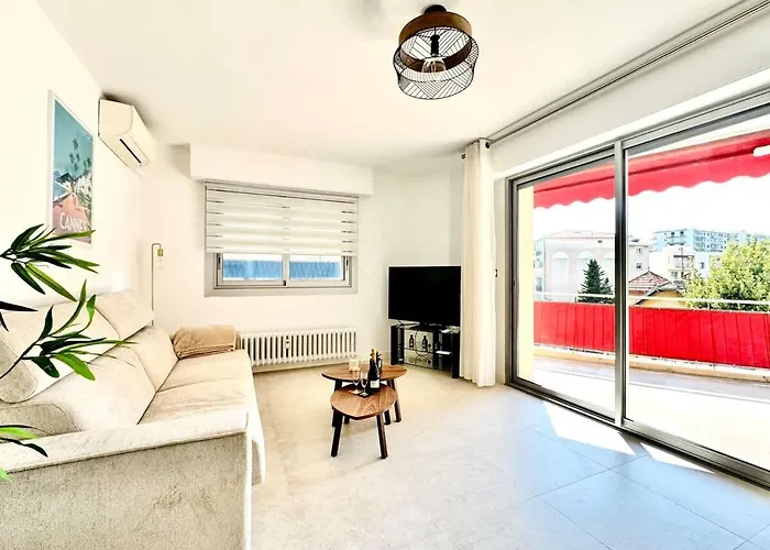 Apartment Le Stanislas - 2 Terrasse Cannes